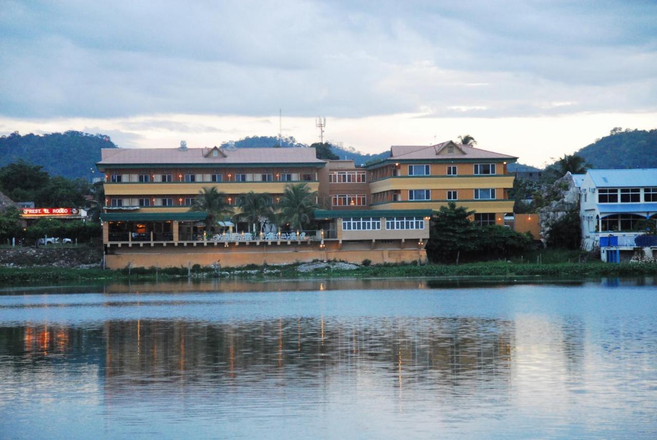 Peten Esplendido Flores Δωμάτιο φωτογραφία